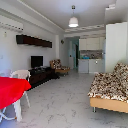 Denize 100 M2 Daire Kusadası